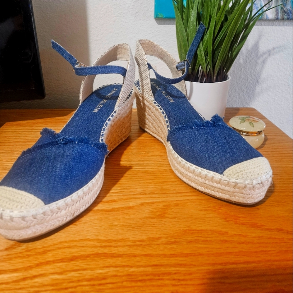 Denim espadrilles. Size 10
